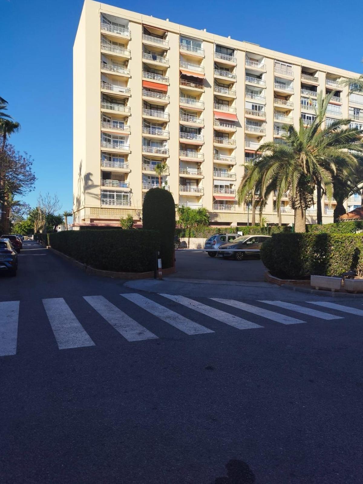 Love Rent4 Malaga La Torre De La Roca Torremolinos Exterior photo