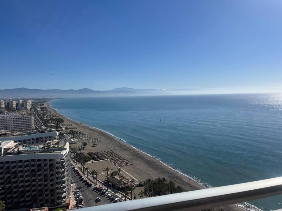 Love Rent4 Malaga La Torre De La Roca Torremolinos Exterior photo