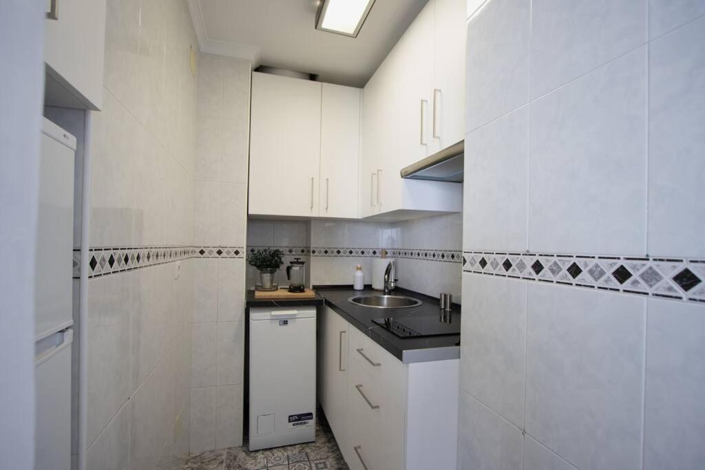 Love Rent4 Malaga La Torre De La Roca Torremolinos Exterior photo